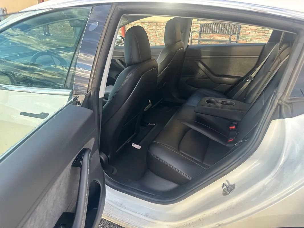 Used 2018 Tesla Model 3 Long Range RWD image 23