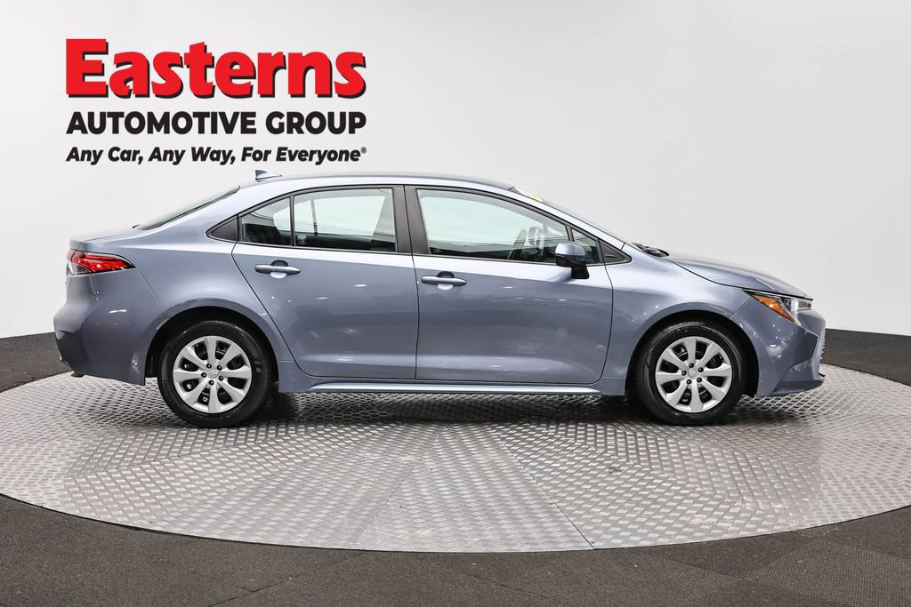 Used 2023 Toyota Corolla LE FWD image 4