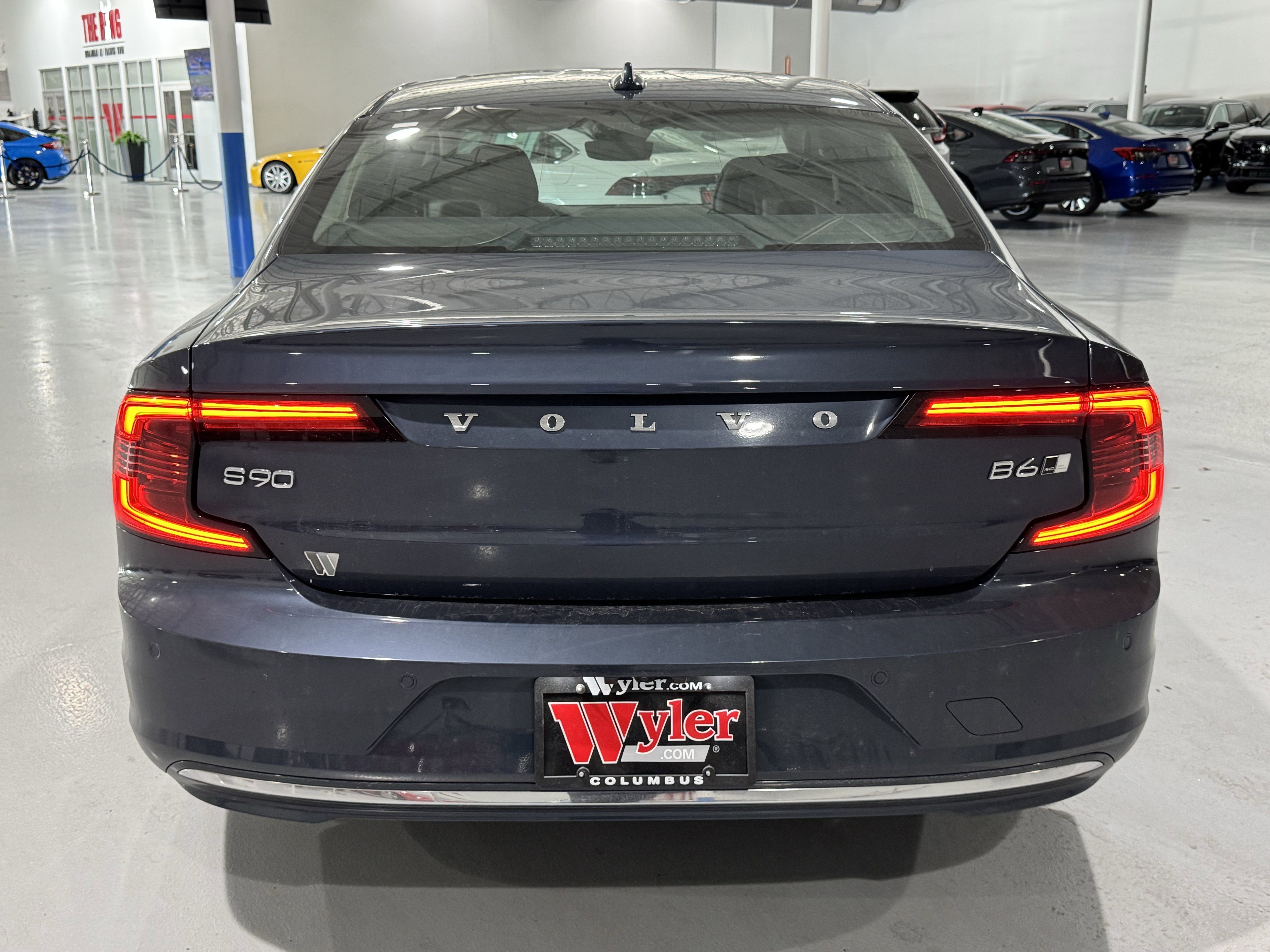 Used 2023 Volvo S90 B6 Ultimate w/ Protection Package Premier image 19