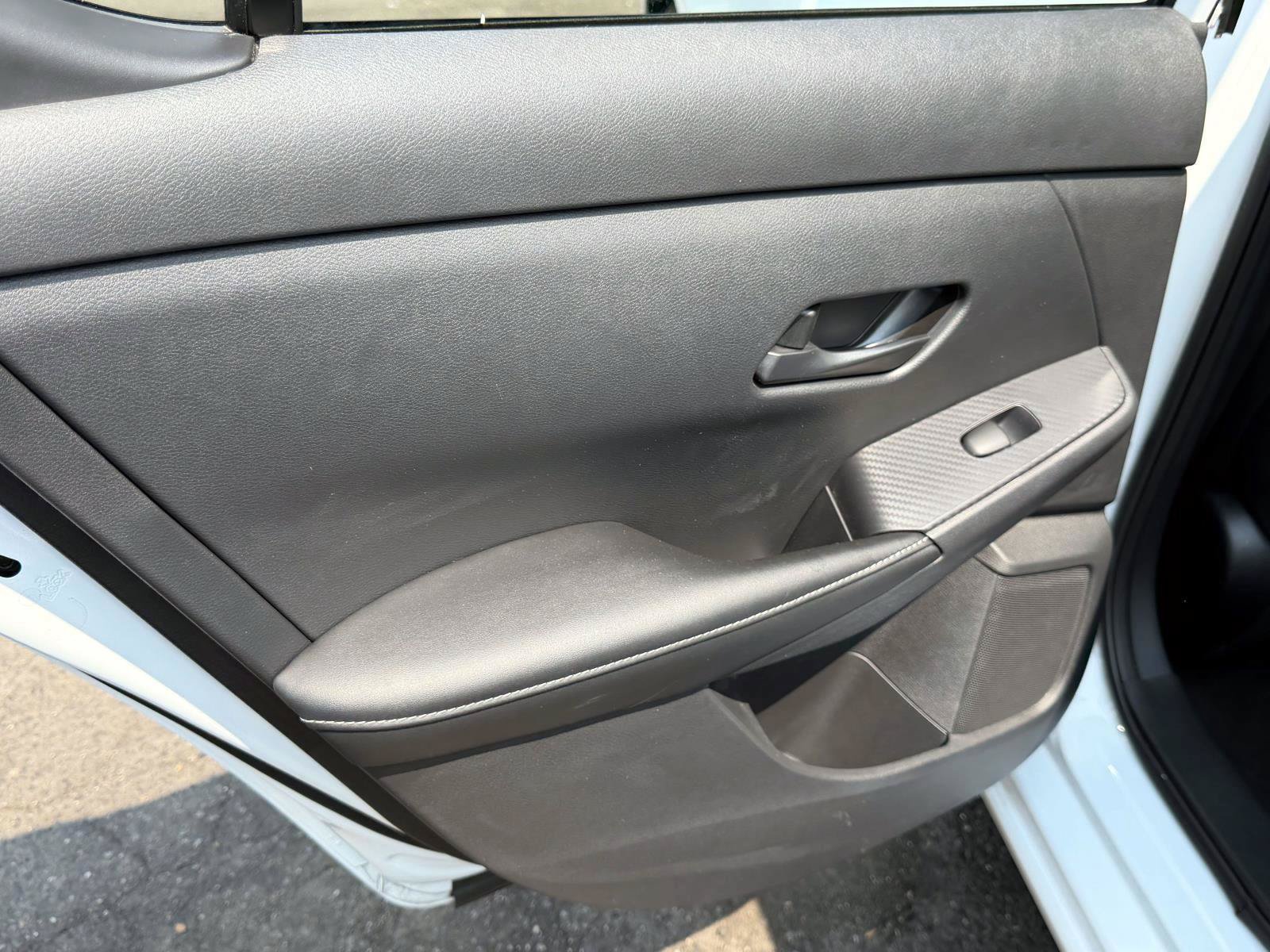 Used 2024 Nissan Sentra SV FWD image 11