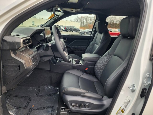 Used 2025 Toyota Tacoma Limited image 21