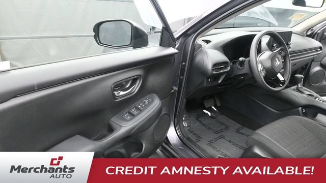 Used 2023 Honda HR-V LX image 9