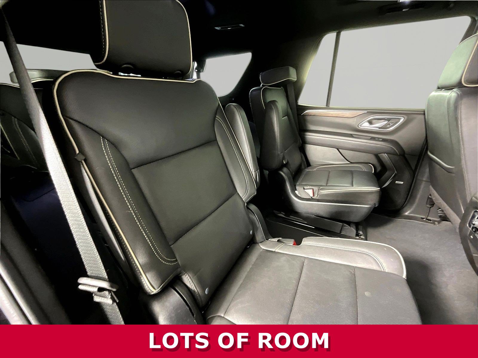 Used 2023 Chevrolet Tahoe Premier AWD/4WD image 23