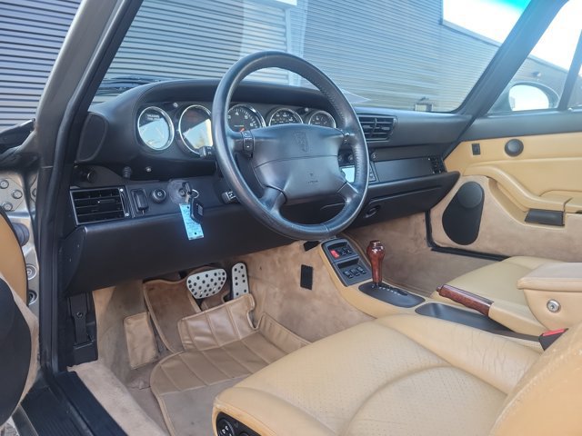 Used 1995 Porsche 911 Carrera RWD image 4