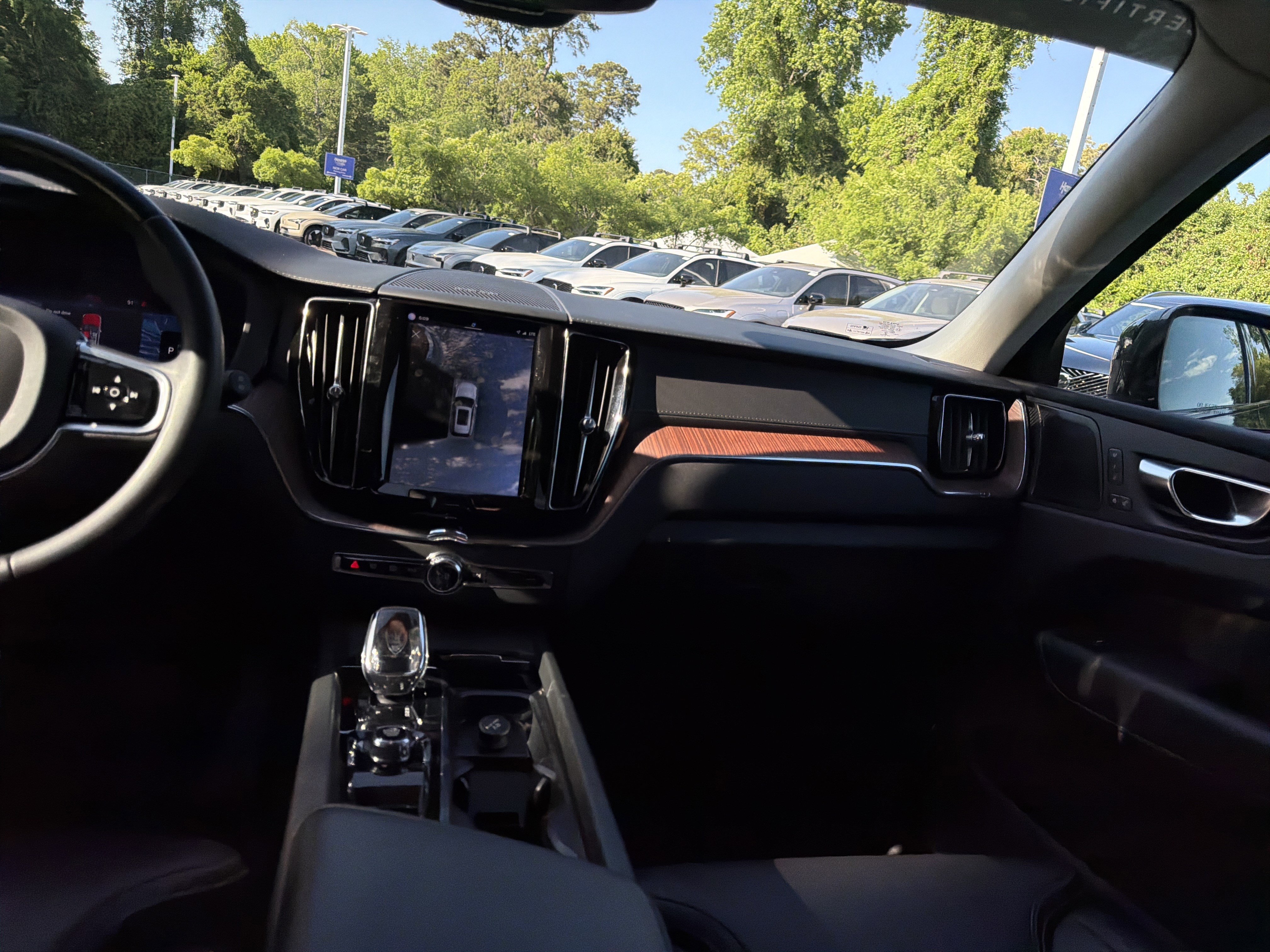 Certified 2023 Volvo XC60 B5 Ultimate image 31