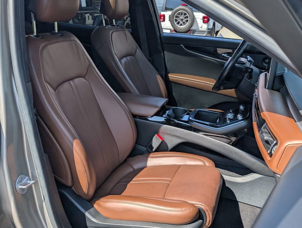 Certified 2023 Lincoln Nautilus Reserve w/ Equipment Group 201A image 17