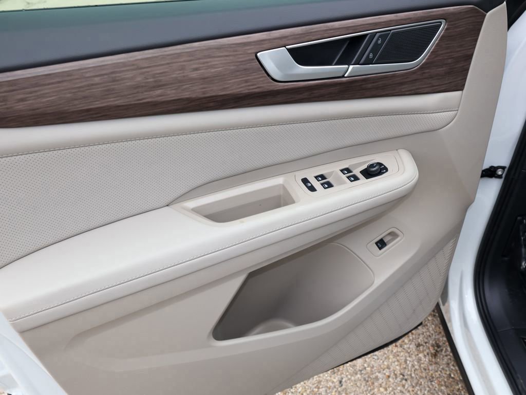 New 2026 Volkswagen Atlas SEL image 13