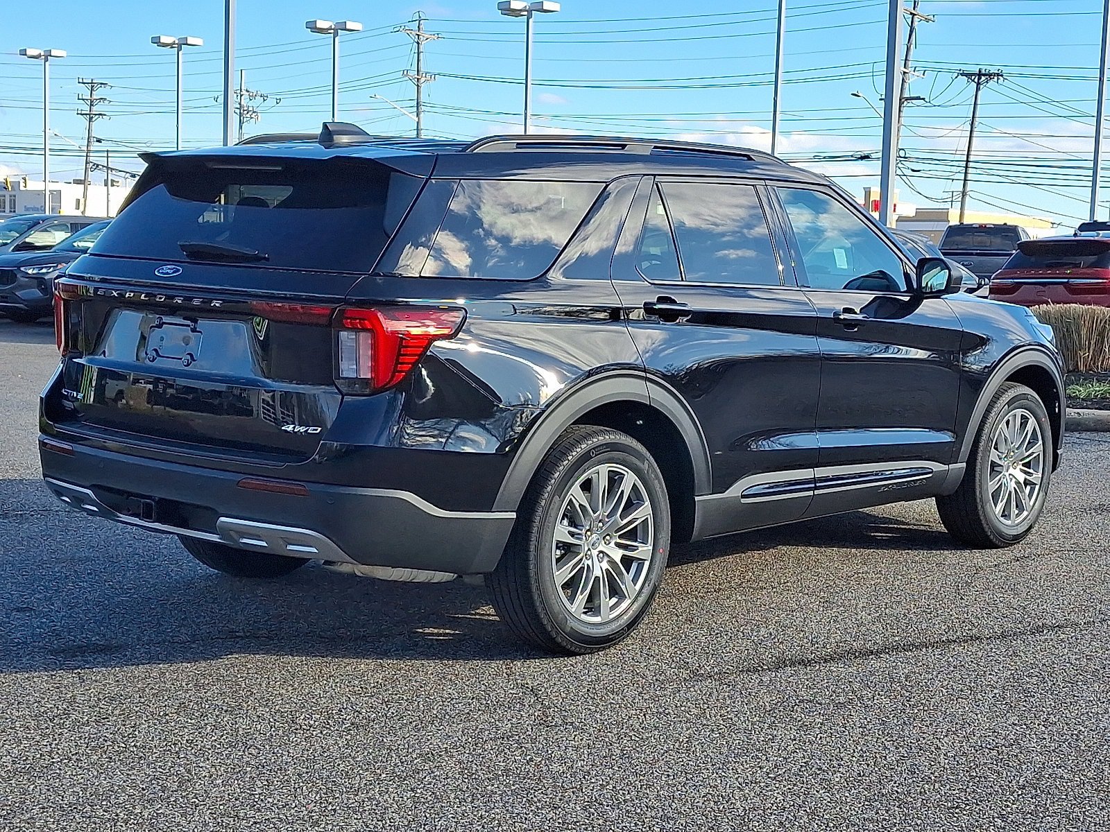 New 2026 Ford Explorer Active w/ Active Comfort Package AWD/4WD image 7