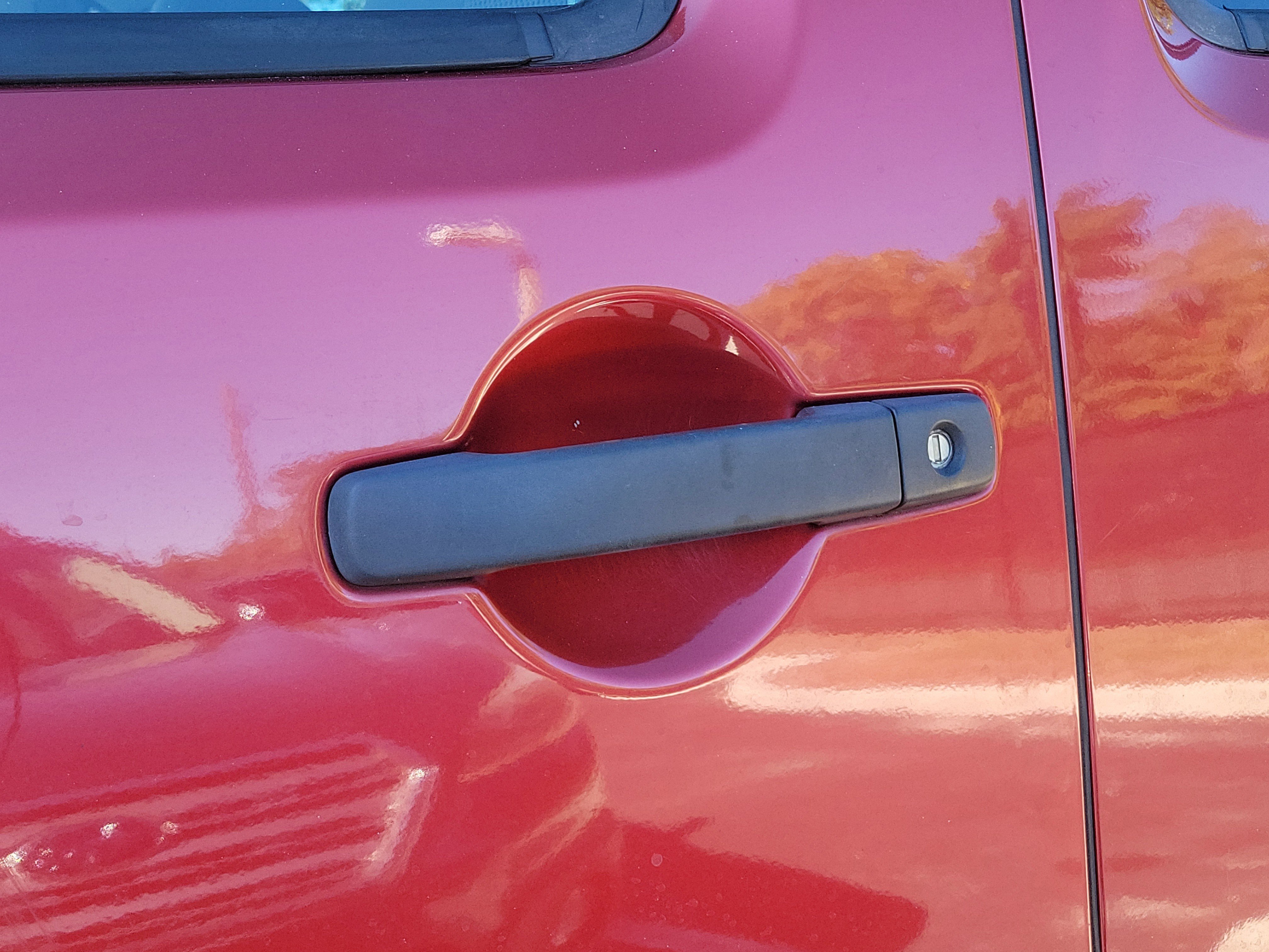 Used 2014 Nissan Frontier S image 5