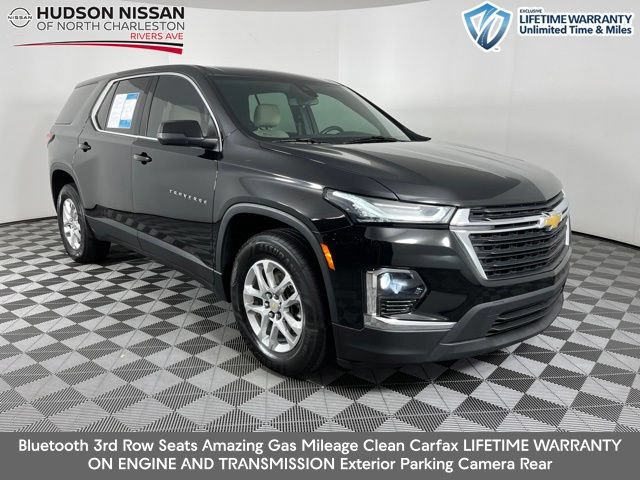 Used 2023 Chevrolet Traverse LS FWD image 1