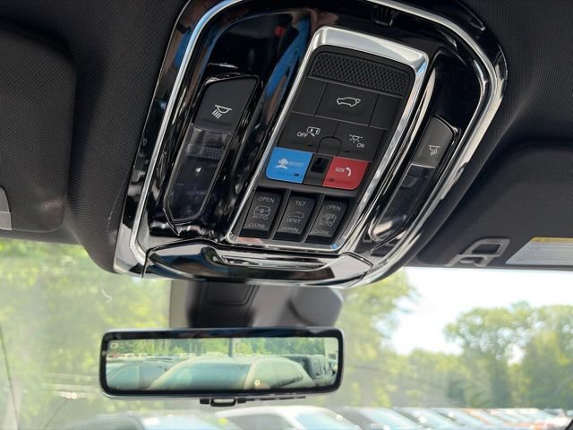 Certified 2023 Jeep Grand Cherokee Overland w/ Luxury Tech Group IV AWD/4WD image 26
