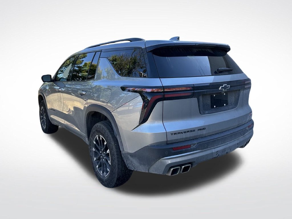 Used 2024 Chevrolet Traverse Z71 w/ LPO, Floor Liner Package AWD/4WD image 3