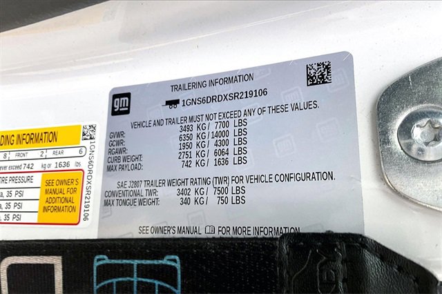 Used 2025 Chevrolet Suburban Z71 image 19