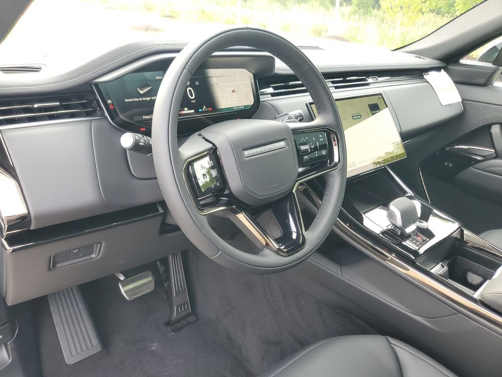 New 2026 Land Rover Range Rover Sport Dynamic SE AWD/4WD image 13