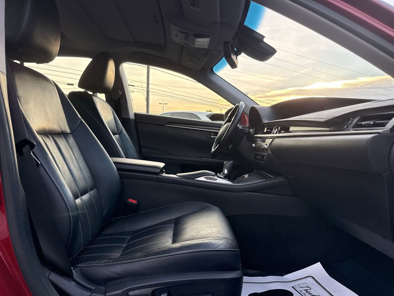 Used 2016 Lexus ES 350 w/ Luxury Package w/Wood Trim FWD image 36