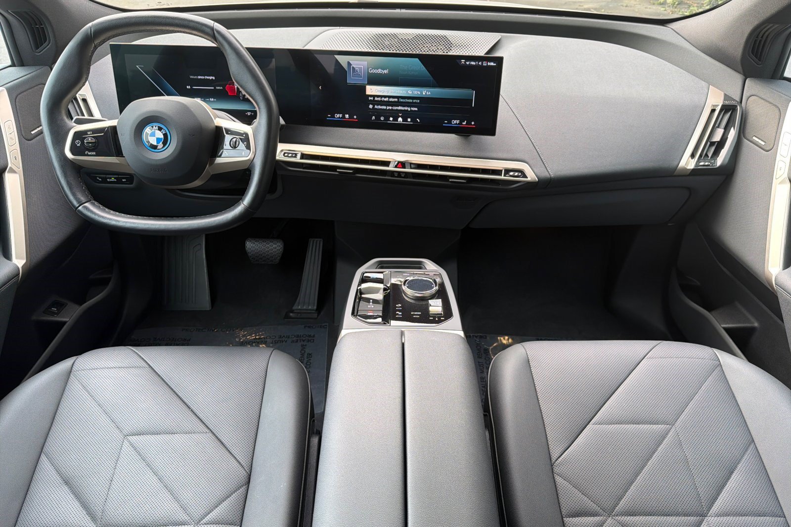 Used 2024 BMW iX xDrive50 w/ Sport Package AWD/4WD image 17