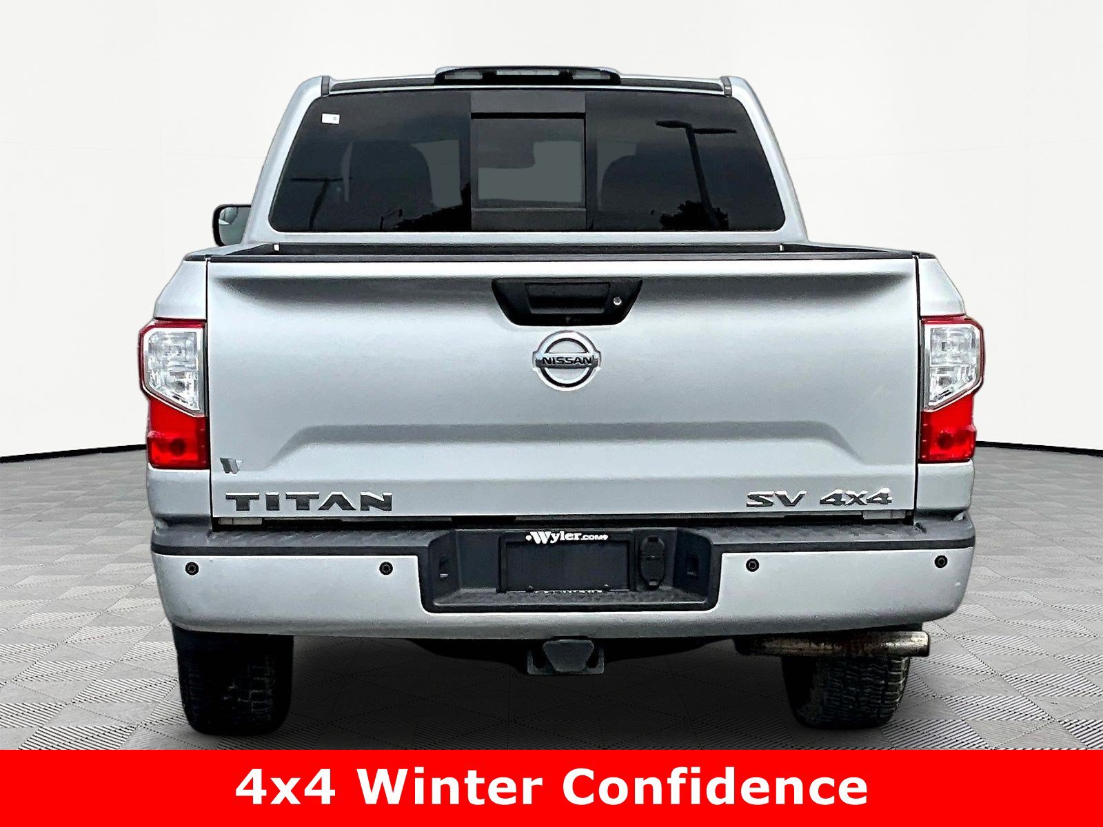 Used 2018 Nissan Titan SV w/ SV Convenience Package AWD/4WD image 5