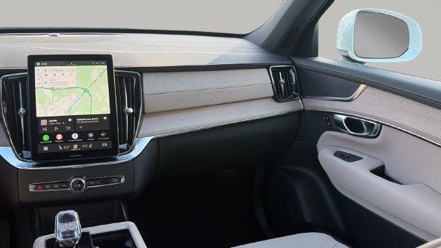 Certified 2025 Volvo XC90 B5 Core AWD/4WD image 8