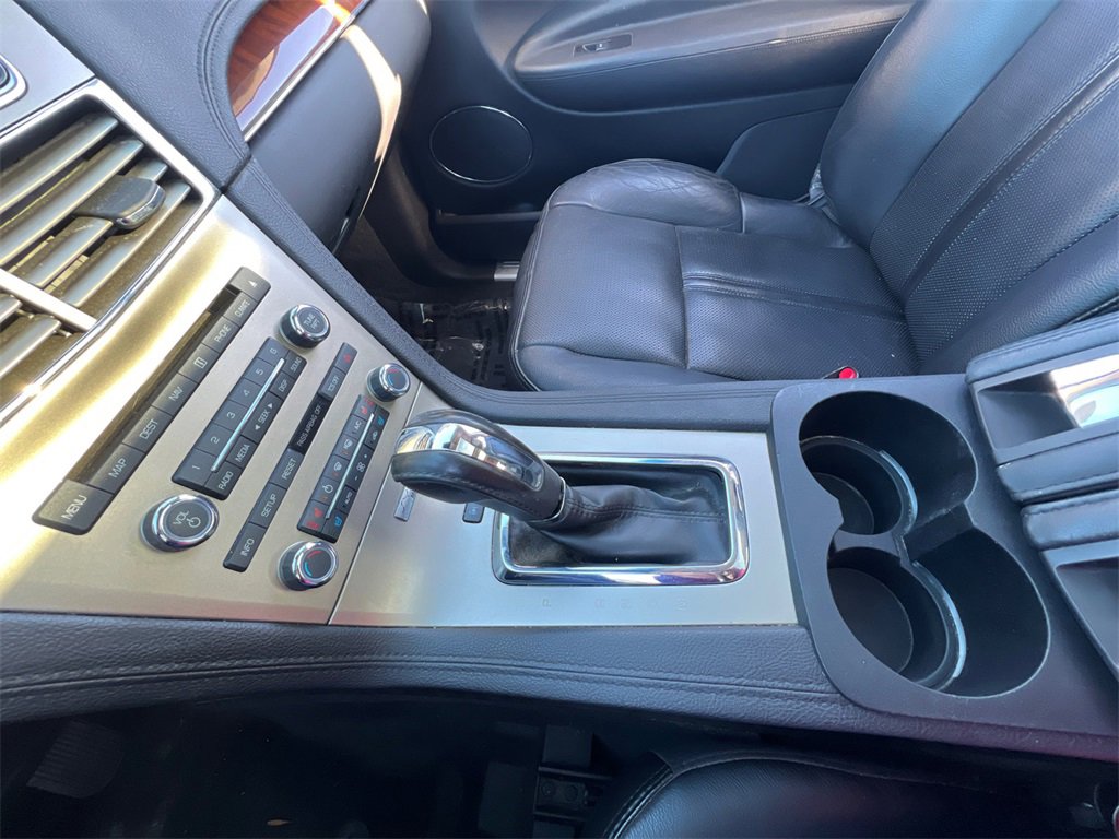 Used 2012 Lincoln MKT AWD image 24