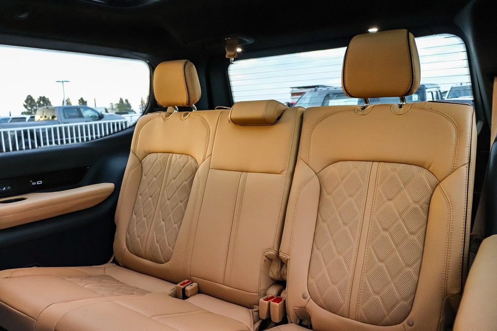 New 2026 Jeep Grand Wagoneer Summit AWD/4WD image 23