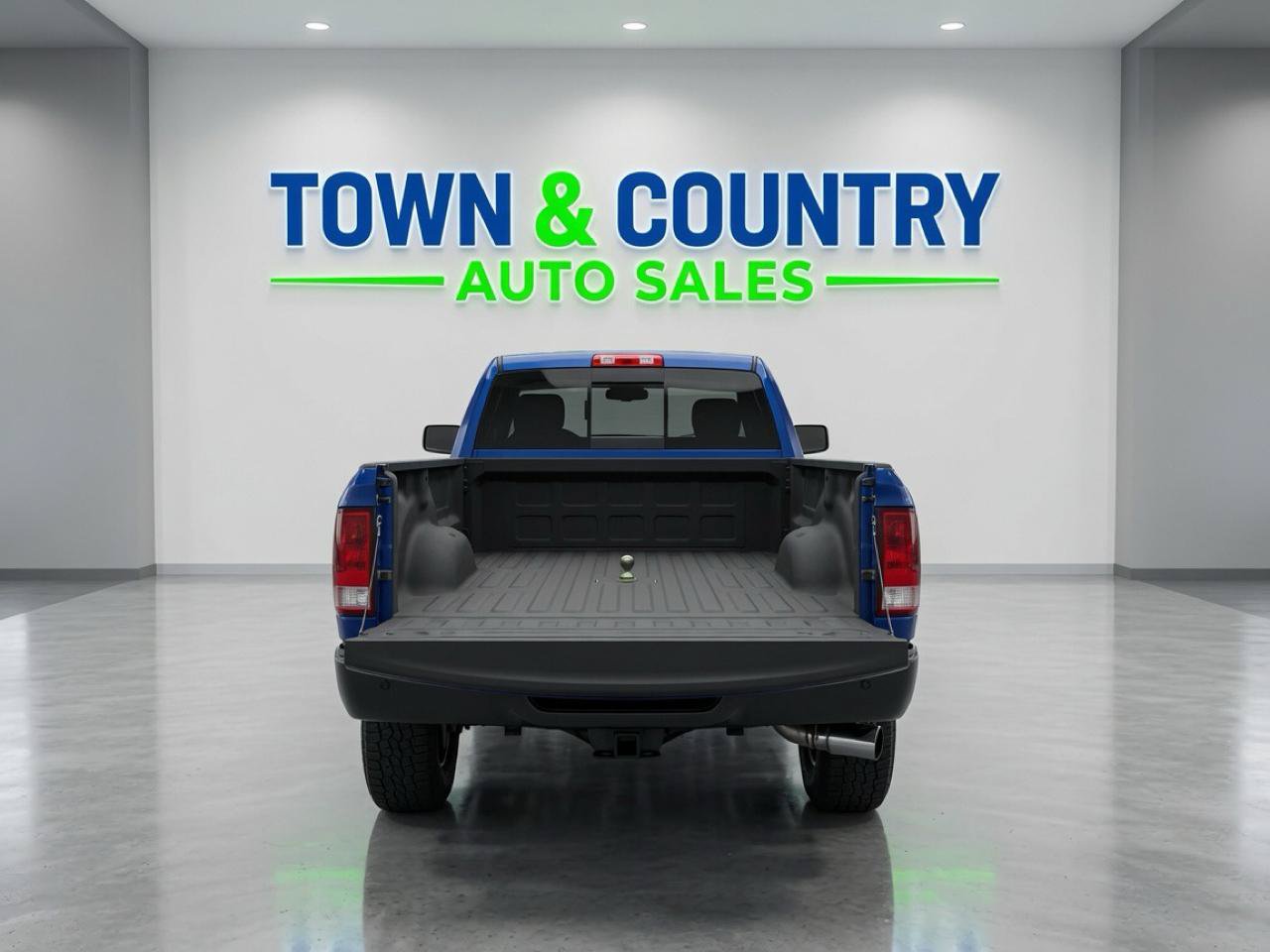 Used 2017 RAM 2500 SLT w/ Popular Equipment Group AWD/4WD image 5