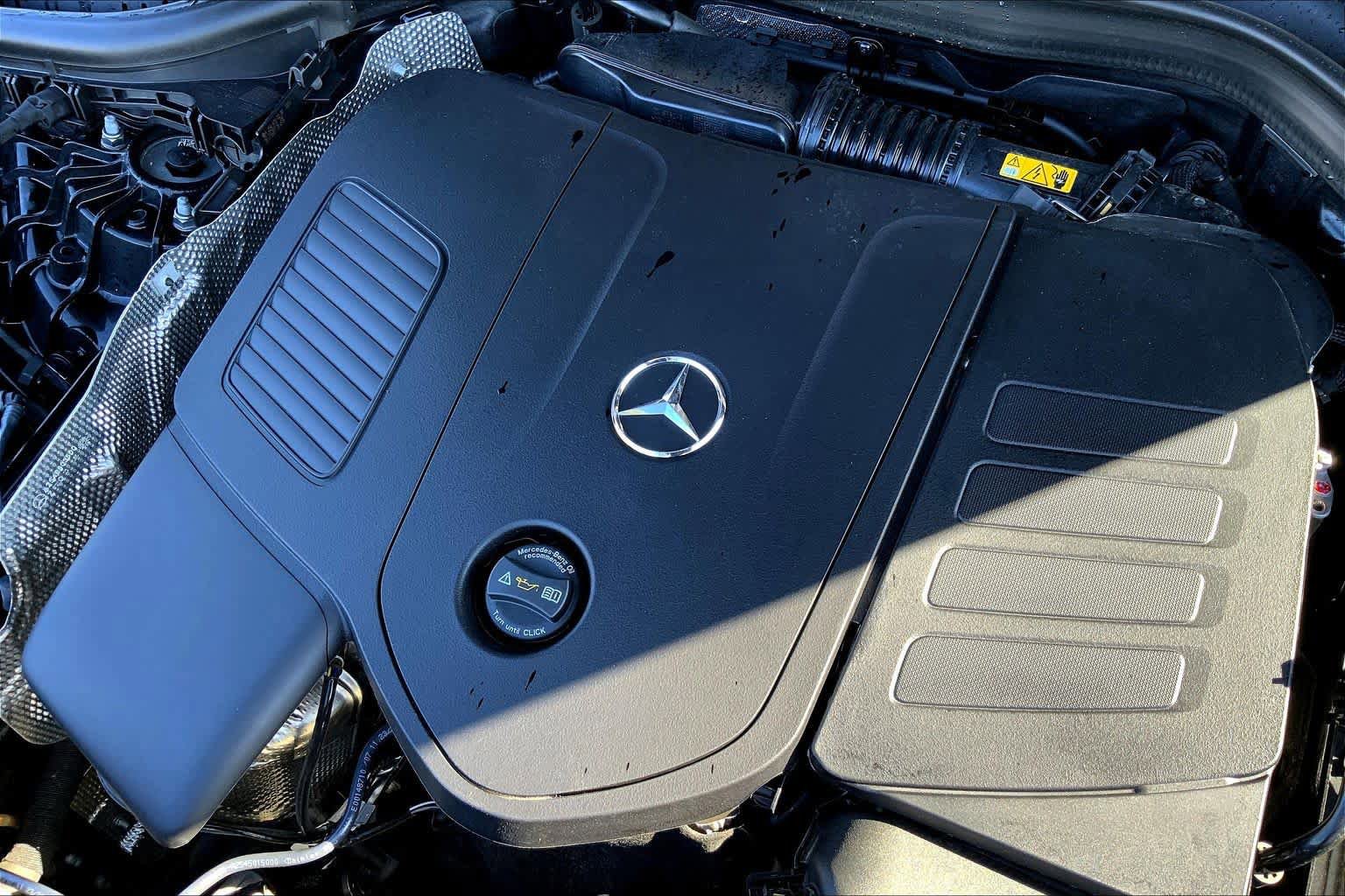 Certified 2024 Mercedes-Benz GLC 300 4MATIC image 33