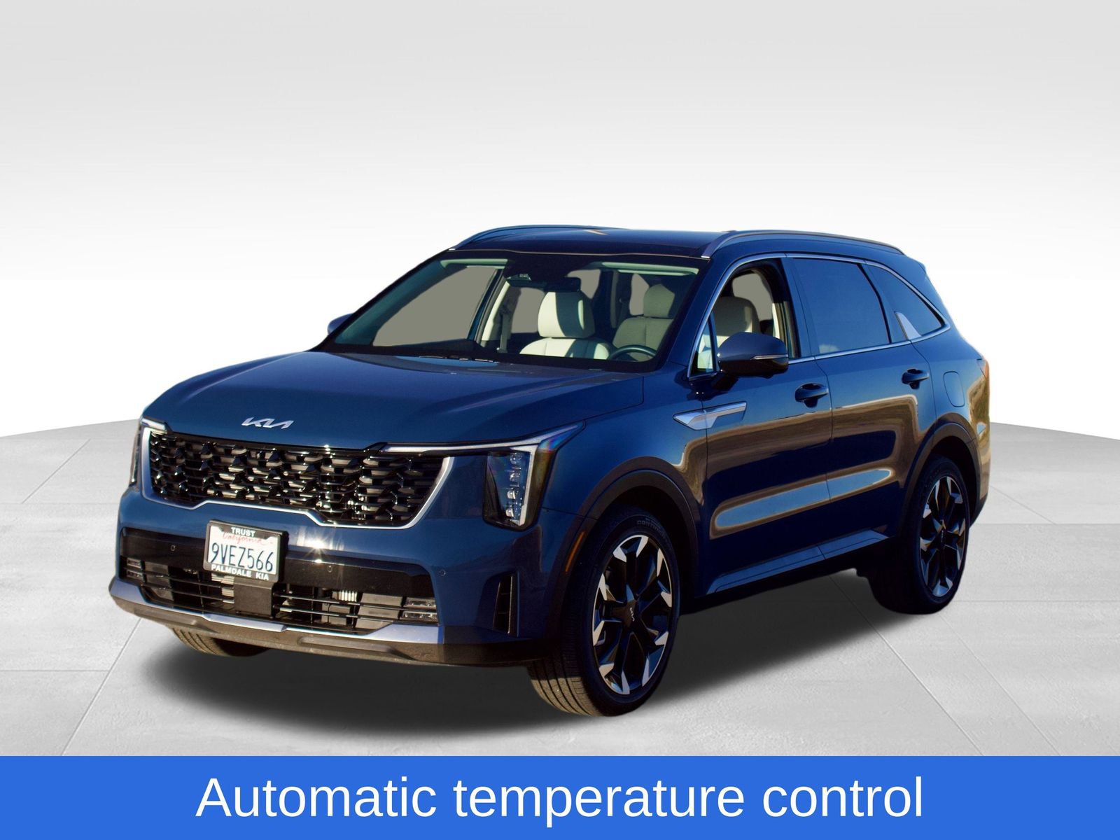 Used 2025 Kia Sorento SX FWD image 4