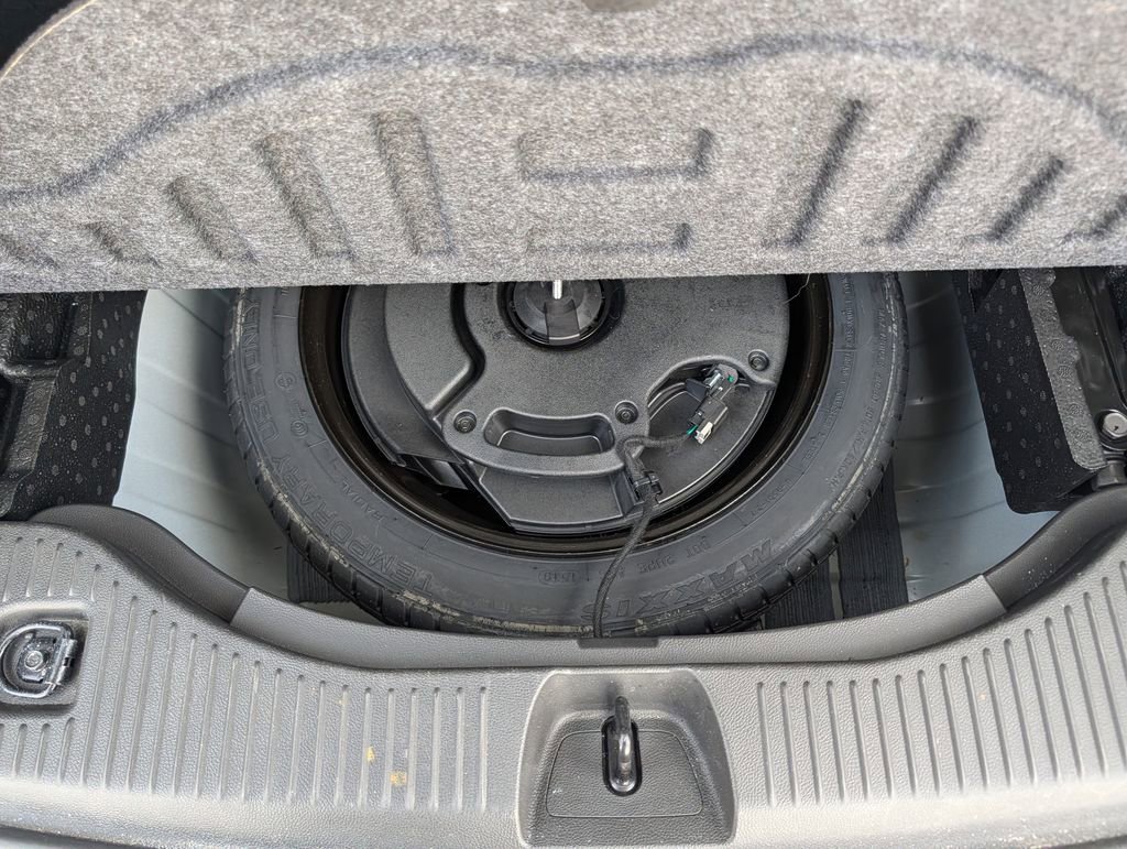 Used 2019 Buick Encore Essence w/ Safety Package II image 15