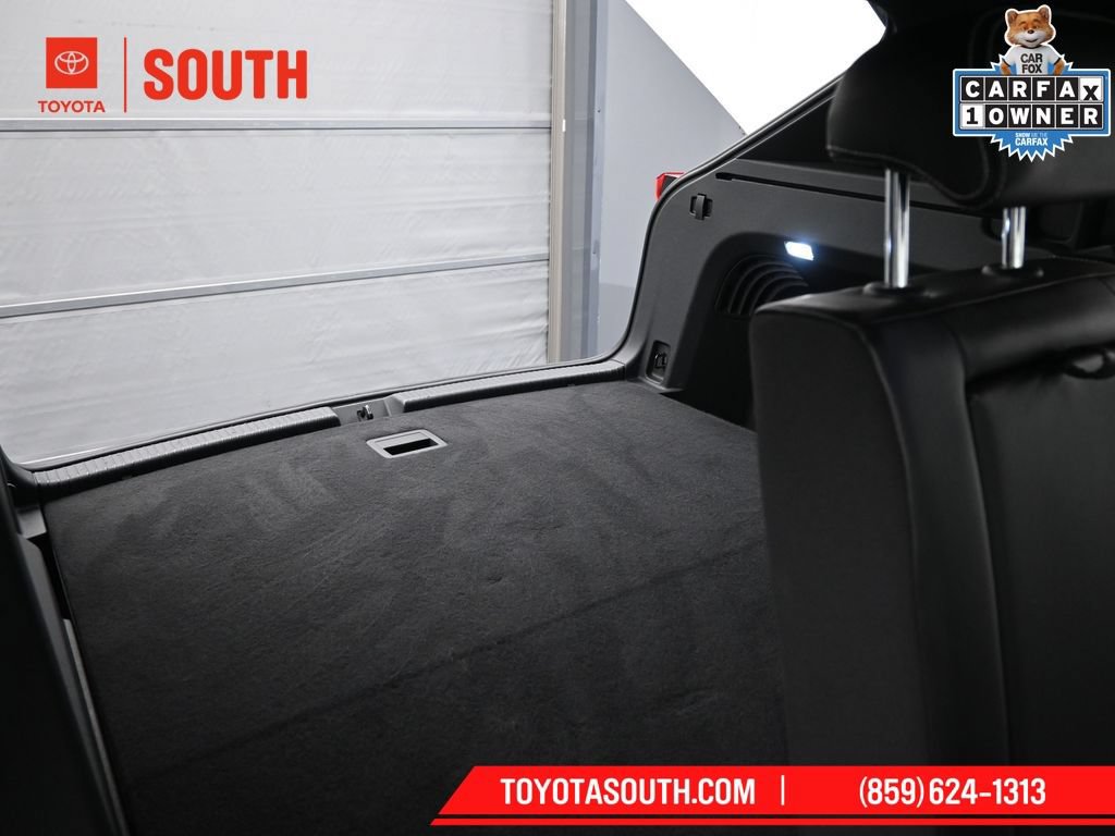 Used 2024 Volkswagen Atlas Cross Sport SE FWD image 14