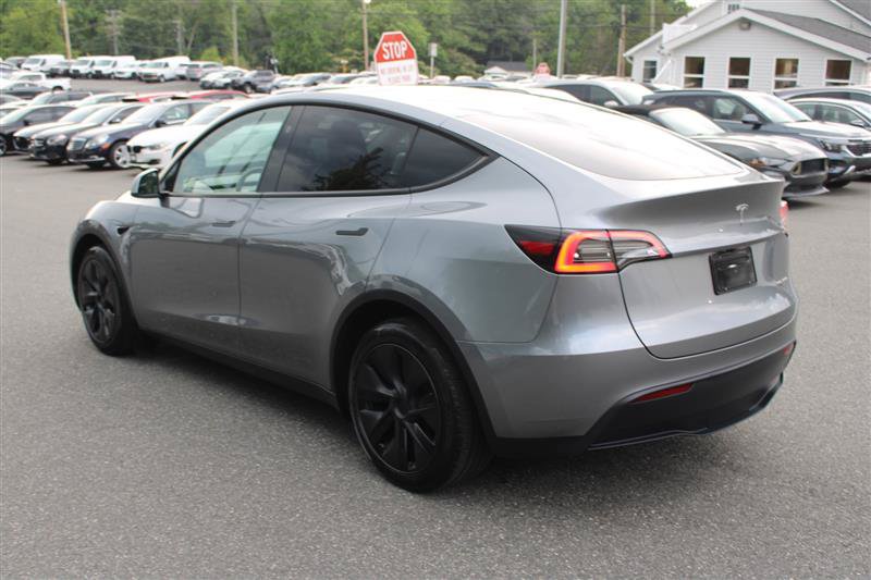 Used 2025 Tesla Model Y Long Range AWD/4WD image 5