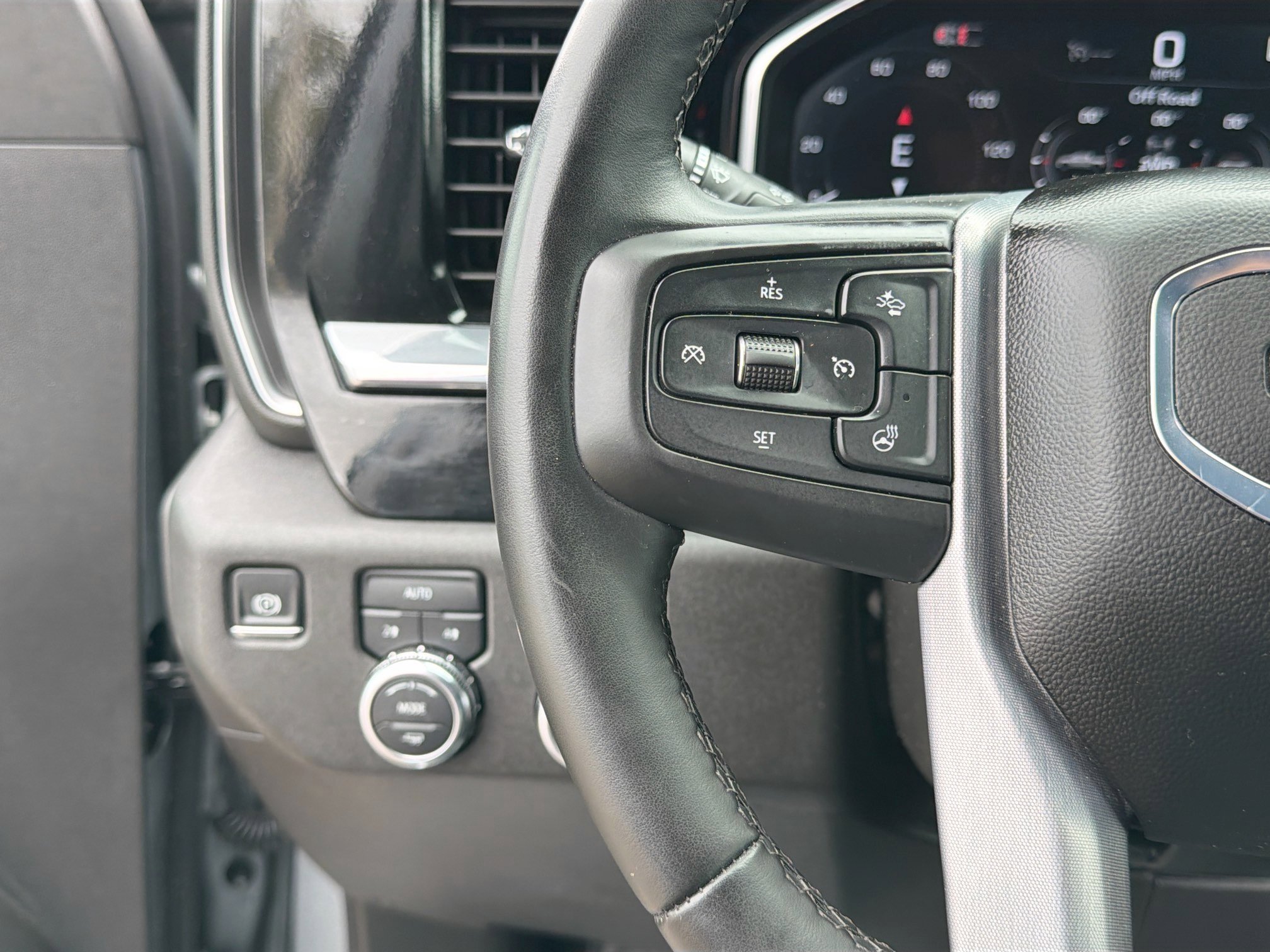 Used 2025 GMC Sierra 1500 SLT image 35