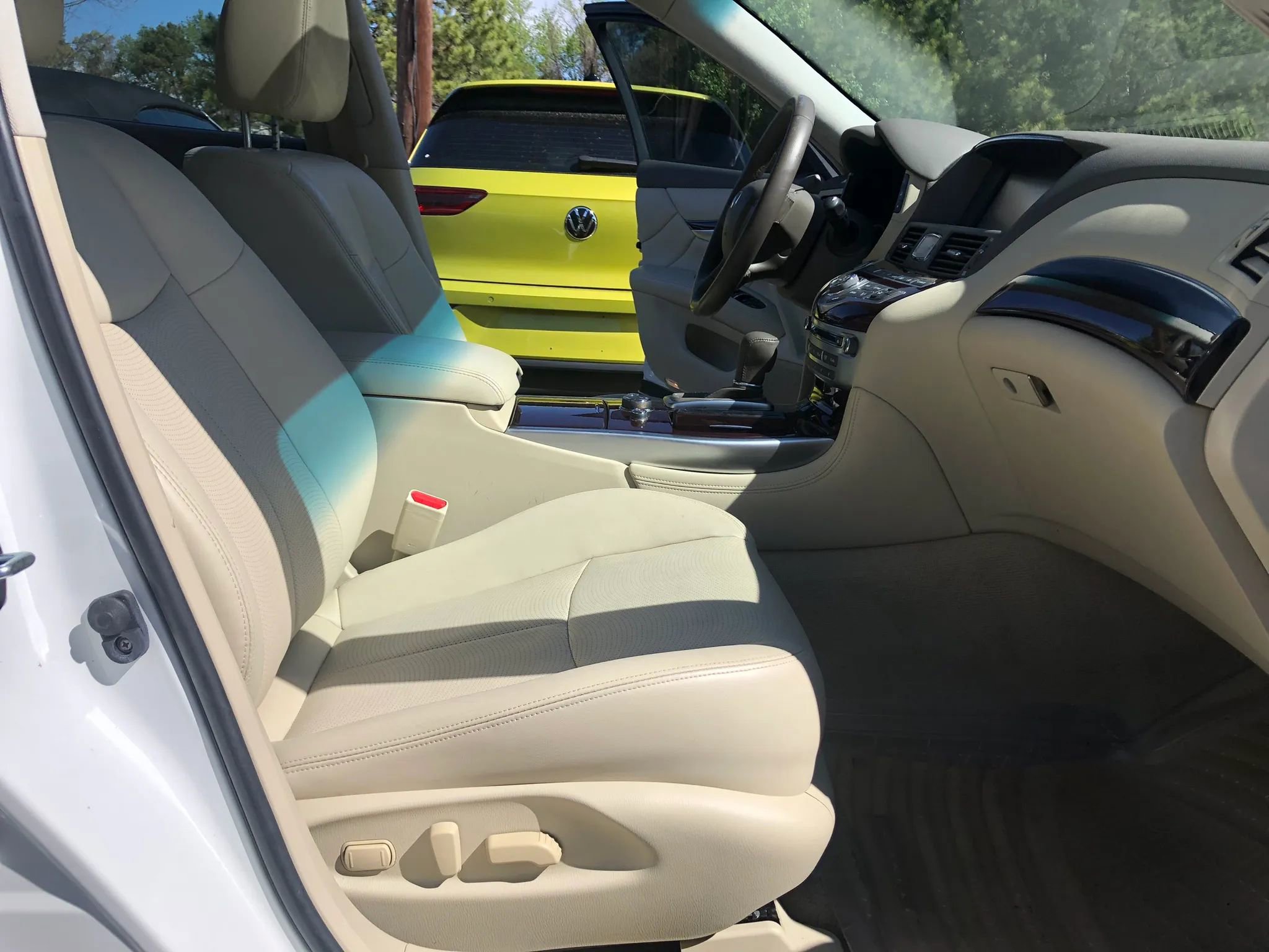 Used 2017 INFINITI Q70 L 3.7 image 38