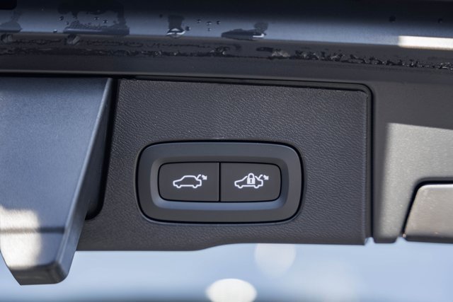 New 2026 Volvo XC60 B5 Ultra w/ Protection Package Premier image 10