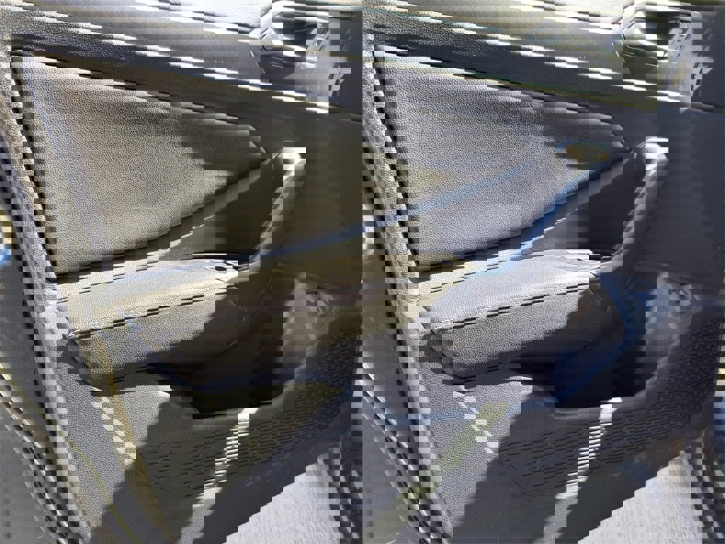 Used 2024 Volkswagen Jetta SE image 12