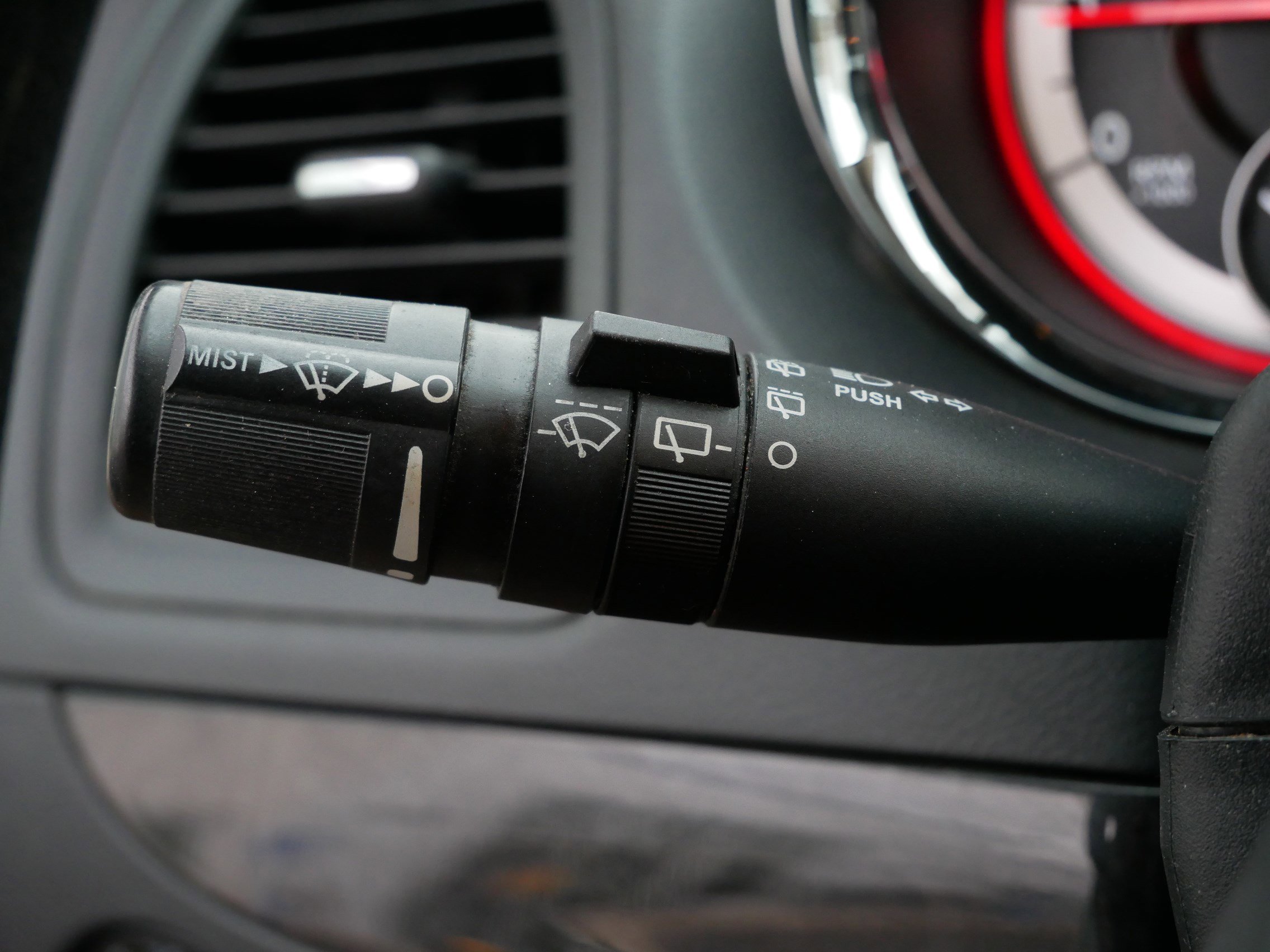 Used 2014 Dodge Grand Caravan SXT image 24