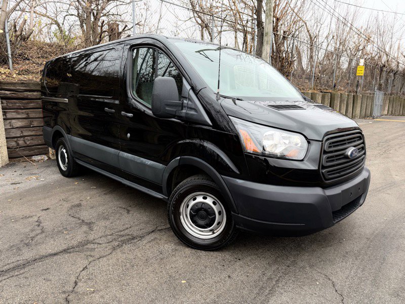 Used 2016 Ford Transit 150 130 Low Roof RWD image 4