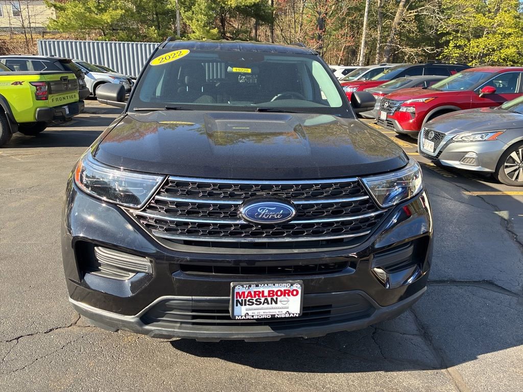 Used 2022 Ford Explorer XLT w/ Class IV Trailer Tow Package AWD/4WD image 2
