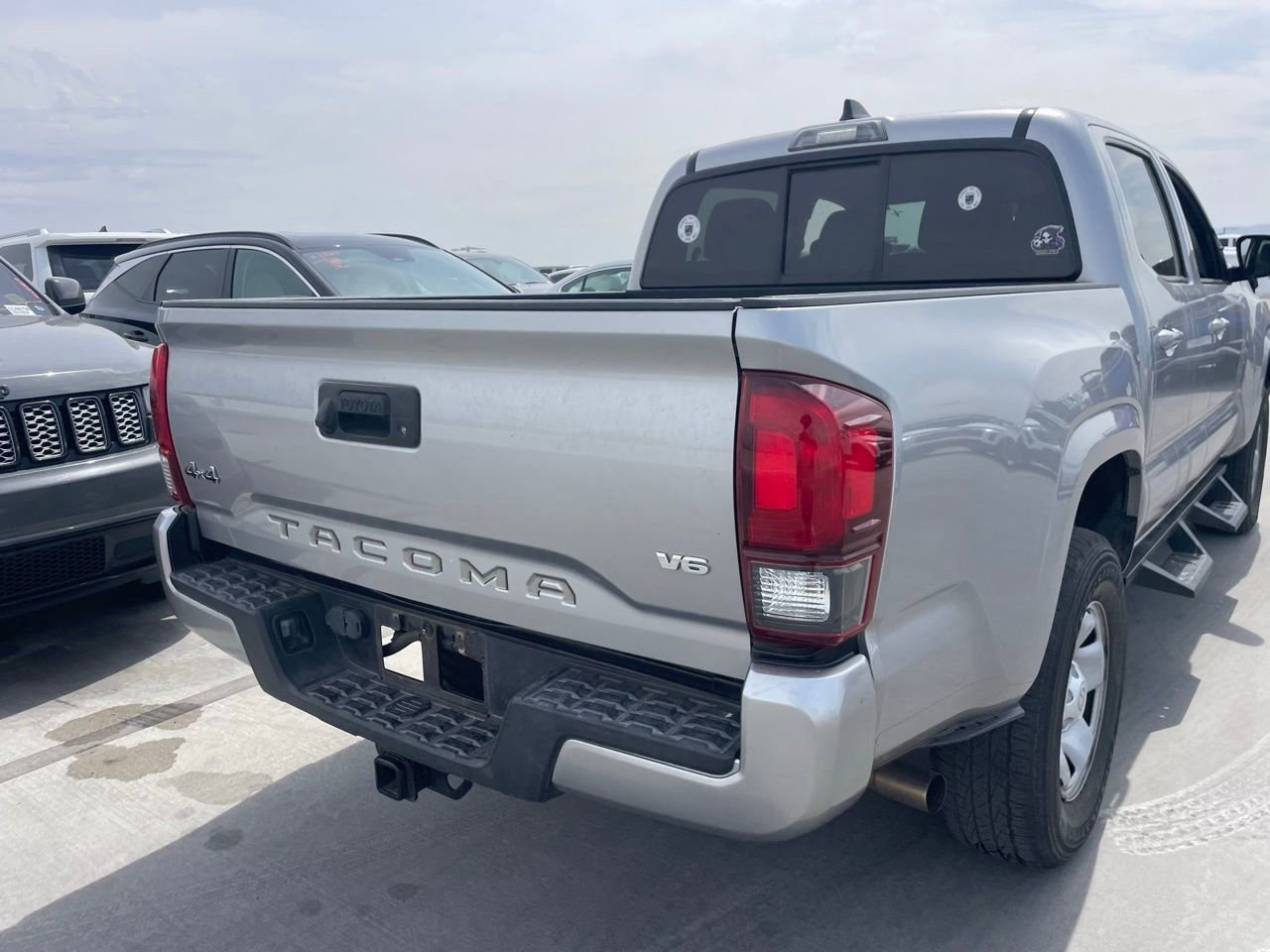 Used 2021 Toyota Tacoma SR image 4