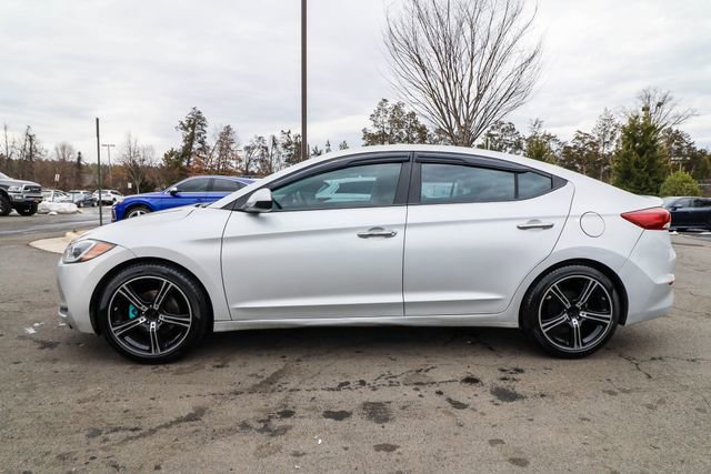 Used 2017 Hyundai Elantra SE image 9