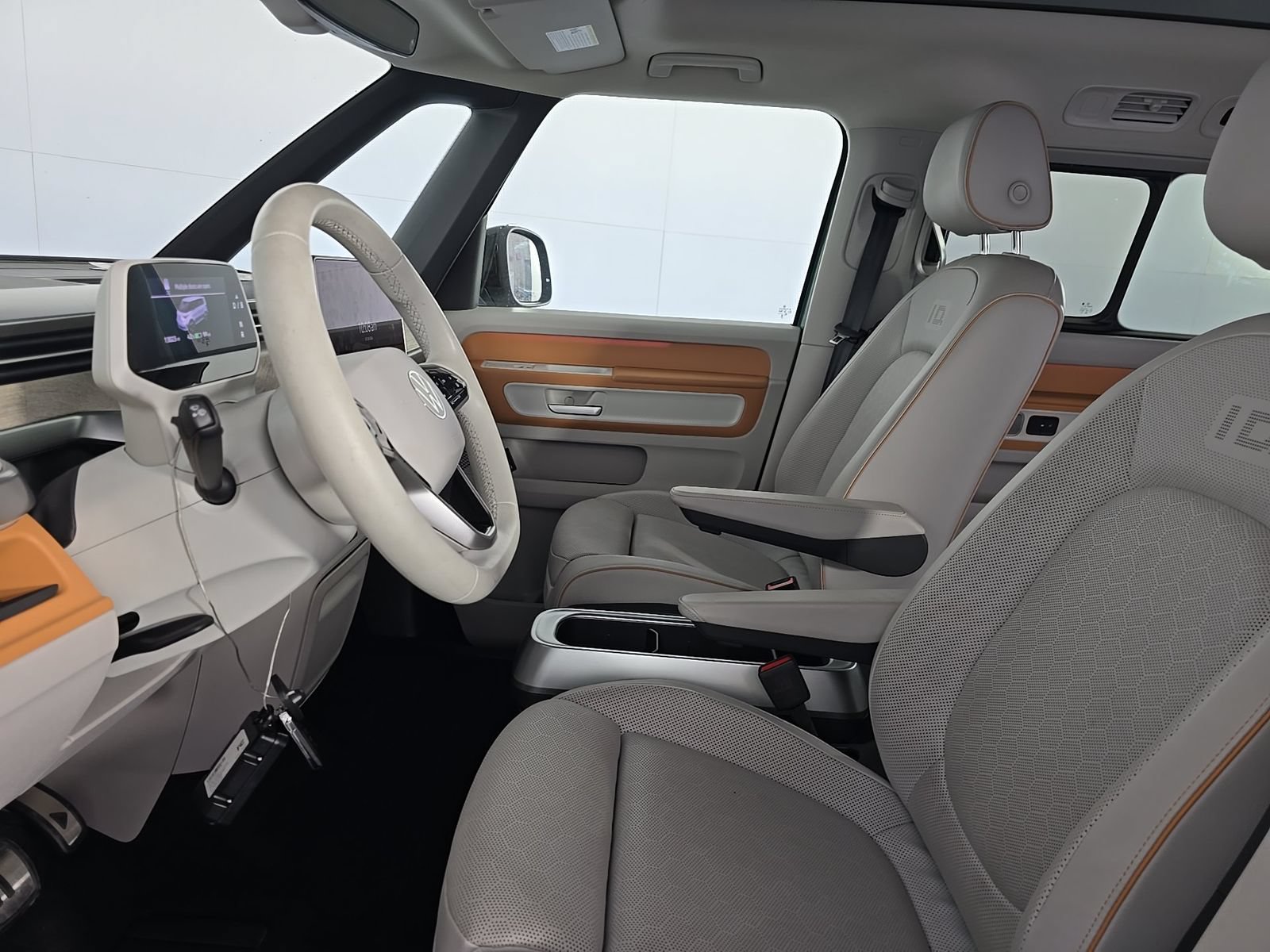 Used 2025 Volkswagen ID. Buzz 1st Edition RWD image 9