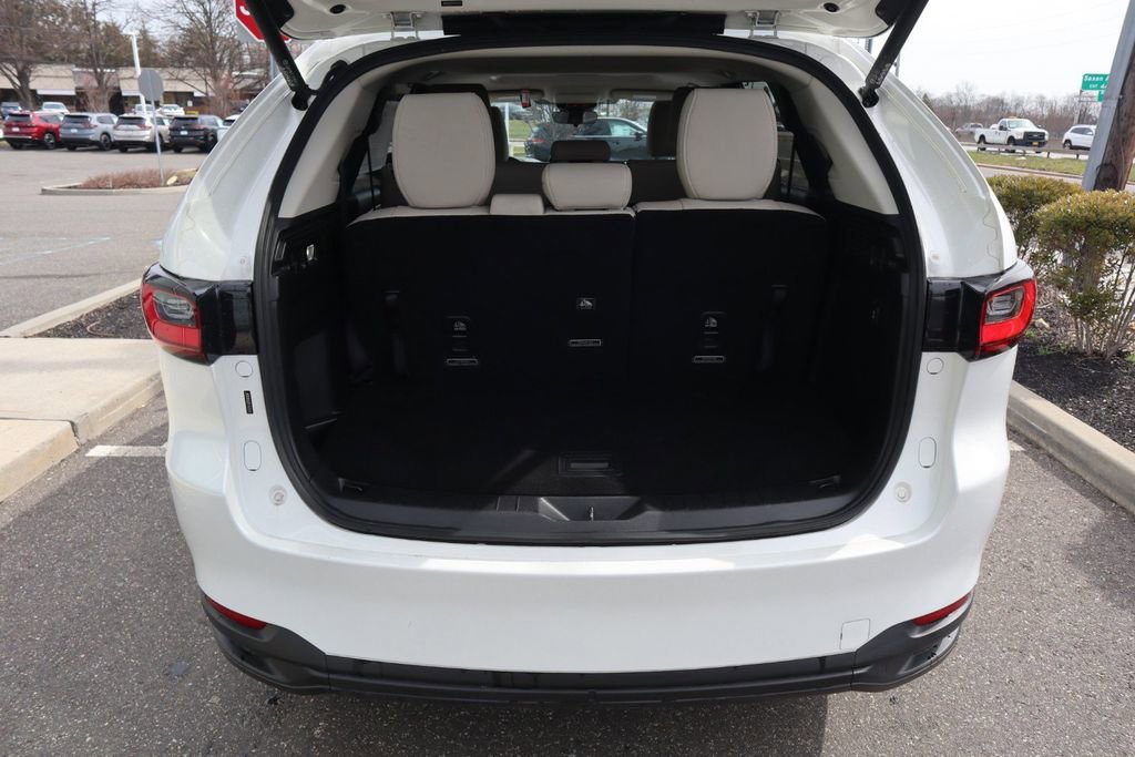 Used 2024 MAZDA CX-90 Plug-In Hybrid w/ Preferred AWD/4WD image 28