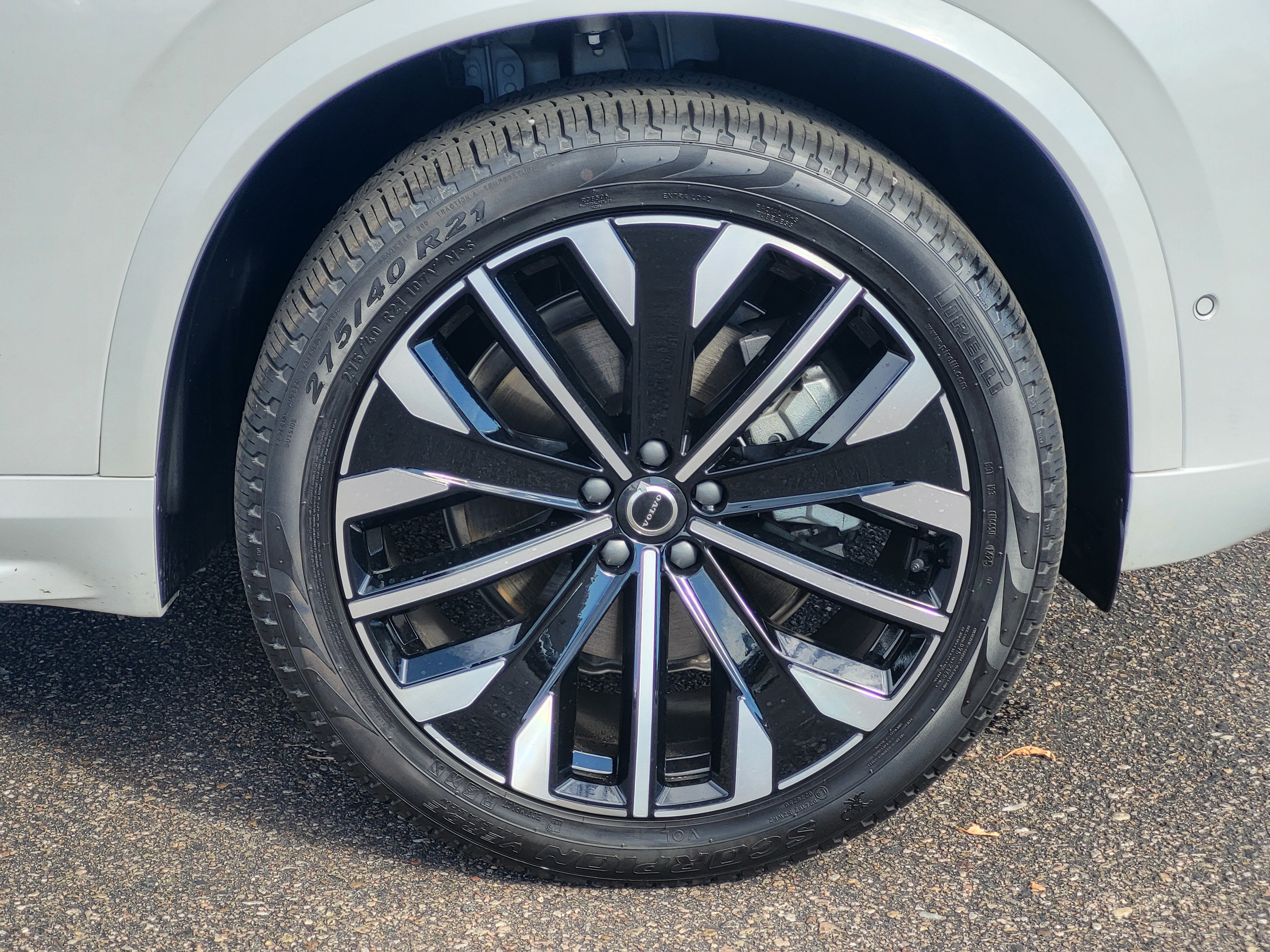 New 2026 Volvo XC90 B6 Plus w/ Protection Package AWD/4WD image 7