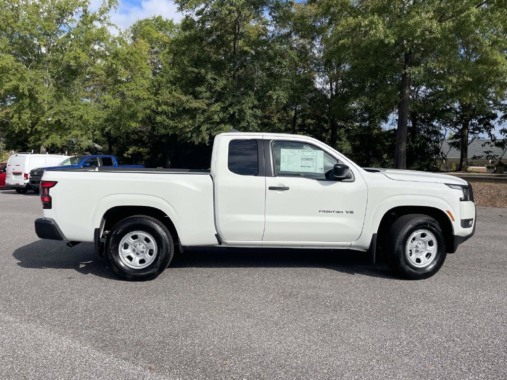 New 2027 Nissan Frontier S RWD image 2