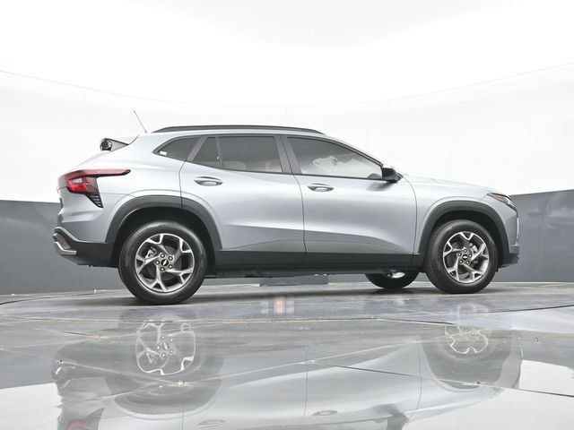 New 2026 Chevrolet Trax LT w/ Sunroof Package FWD image 43