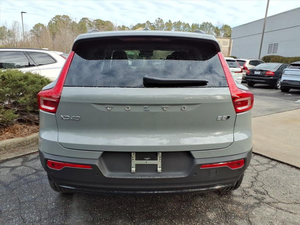 New 2026 Volvo XC40 B5 Plus w/ Protection Package Premier AWD/4WD image 4