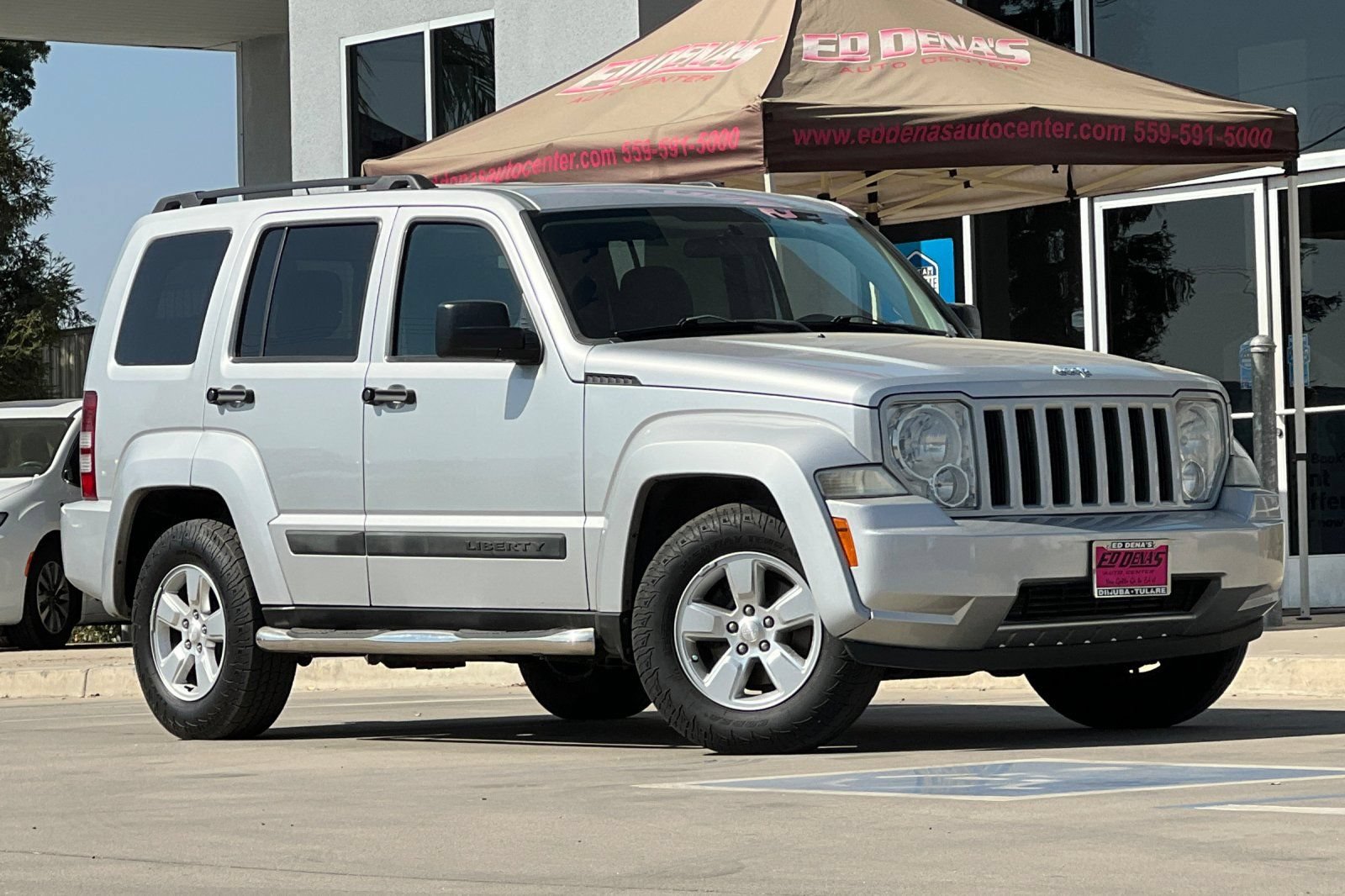 Used 2010 Jeep Liberty Sport w/ Popular Equipment Group AWD/4WD image 2