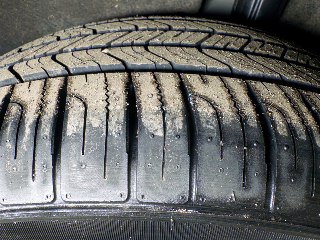 Used 2020 Chevrolet Bolt LT image 32