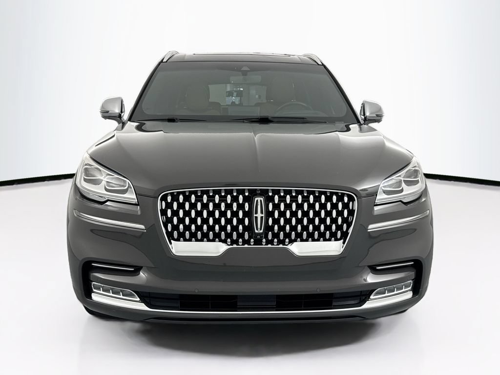 Used 2022 Lincoln Aviator Black Label AWD/4WD image 2