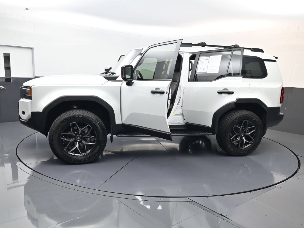 Used 2025 Toyota Land Cruiser AWD/4WD image 31