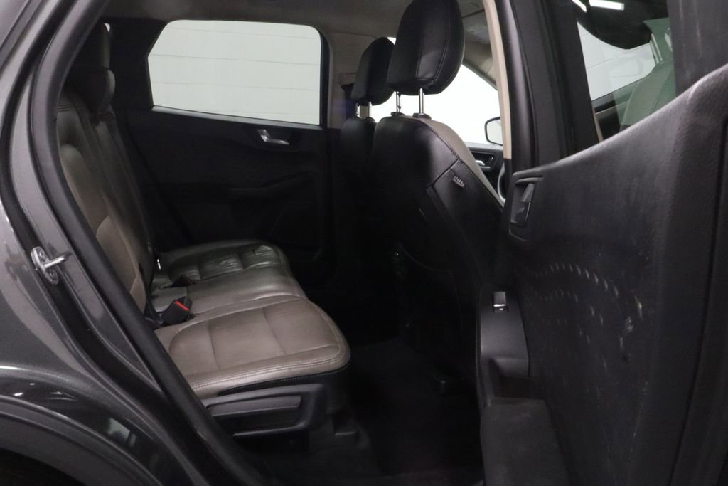 Used 2020 Ford Escape SE FWD image 17